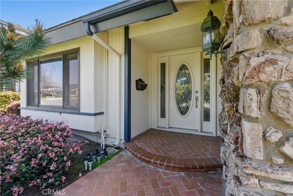 Huntington Beach, CA 92649,17192 Saint Andrews LN