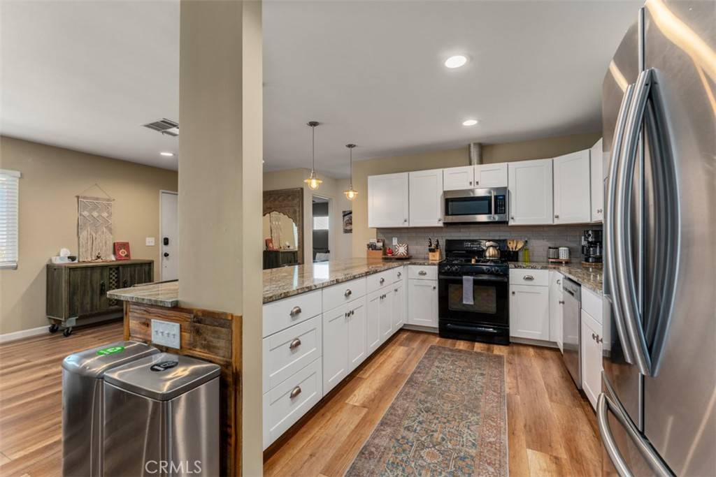 Joshua Tree, CA 92252,60649 Latham TRL