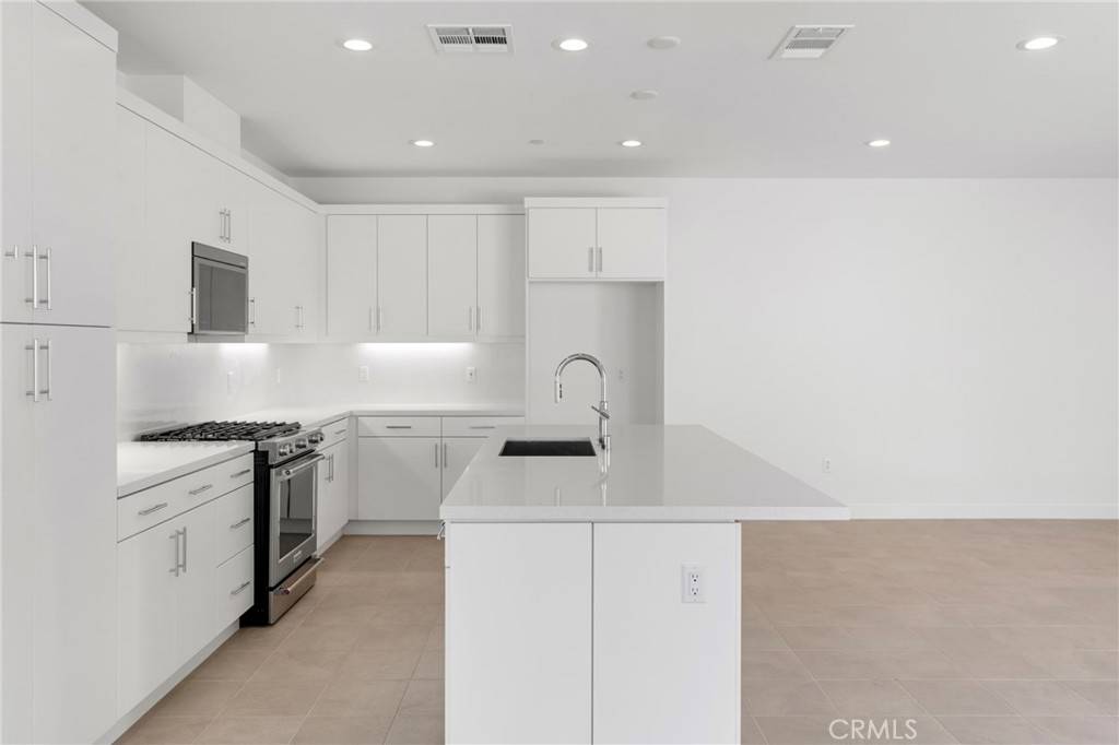 Palm Desert, CA 92211,75270 Buckley DR
