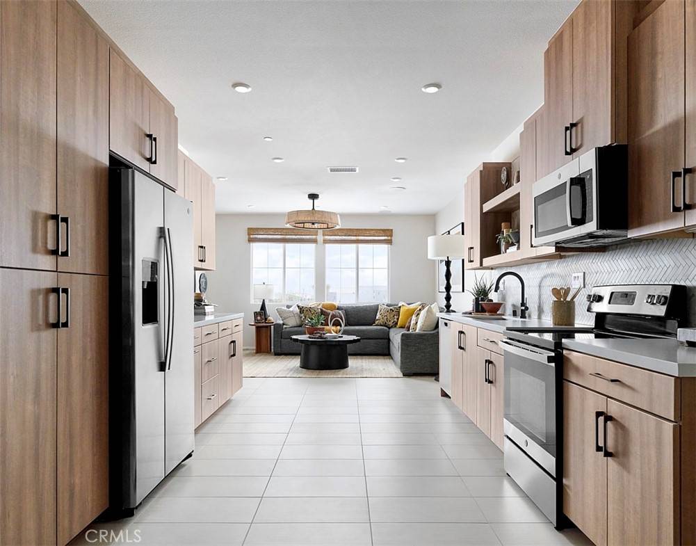 Chino, CA 91708,16127 Spicebush LN