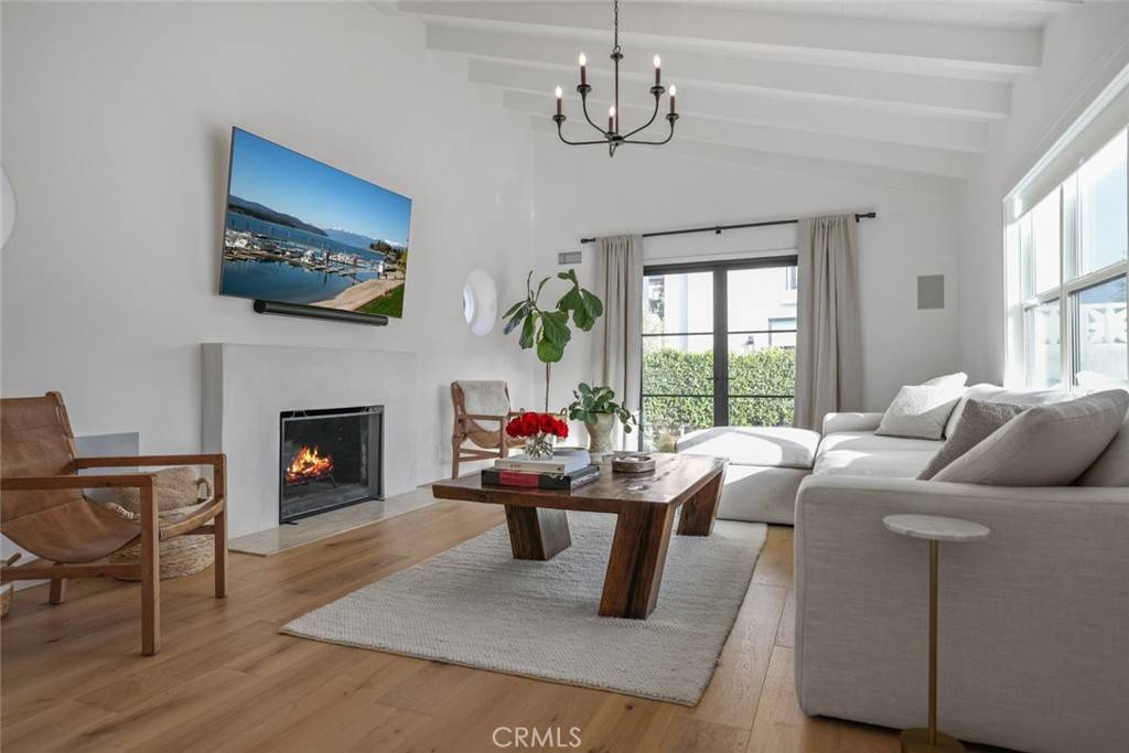Newport Beach, CA 92663,636 Via Lido Soud