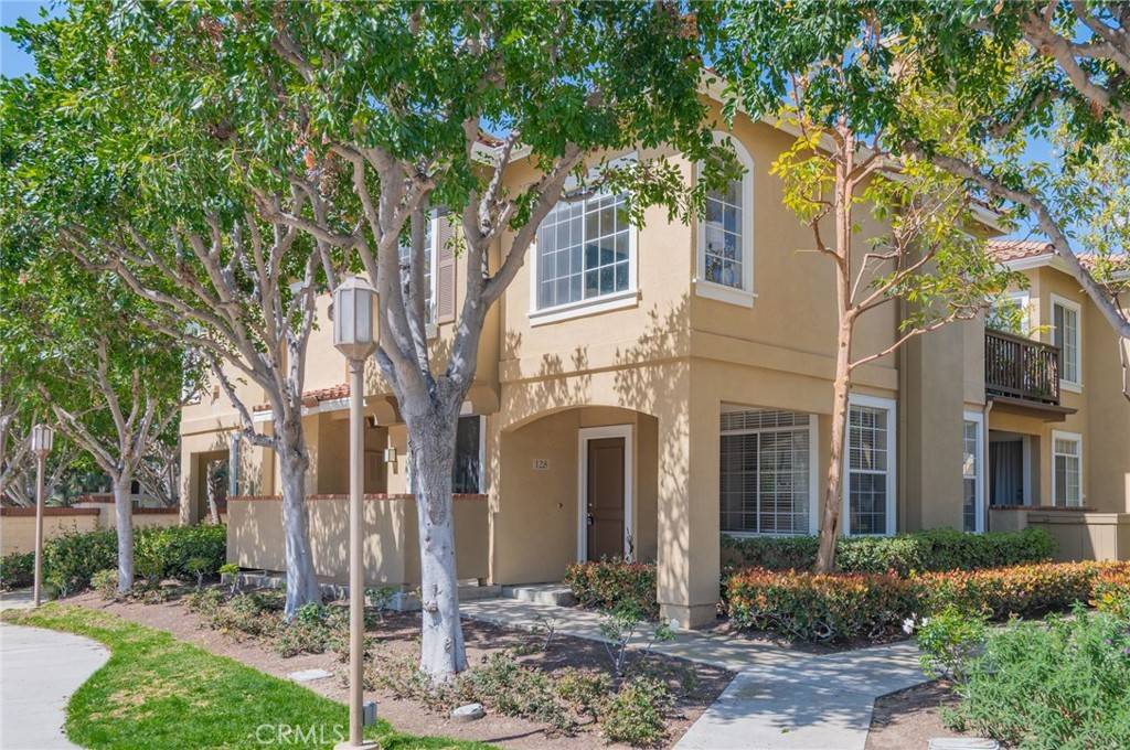 Tustin, CA 92782,128 Gallery WAY