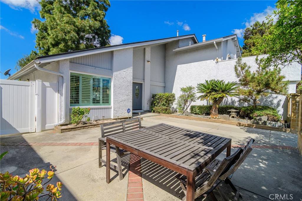 Laguna Hills, CA 92653,25381 Mackenzie ST