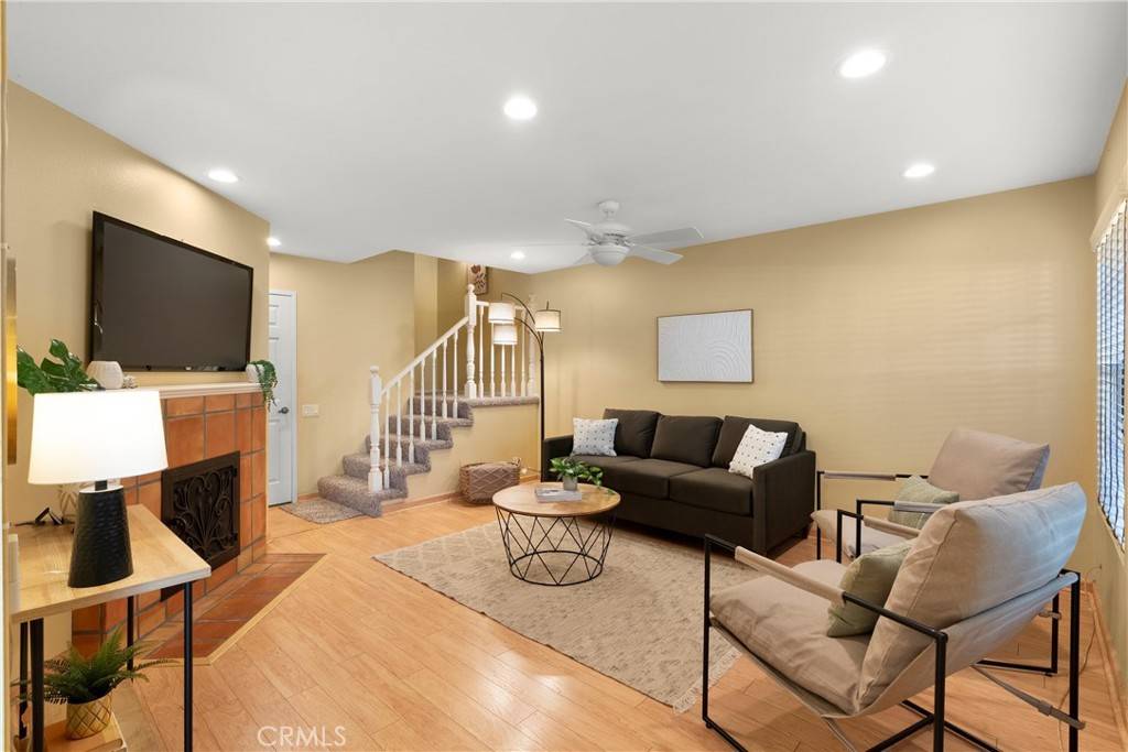 Huntington Beach, CA 92649,16115 Warmington LN #7