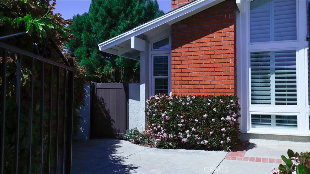 Irvine, CA 92603,19381 De Vry DR