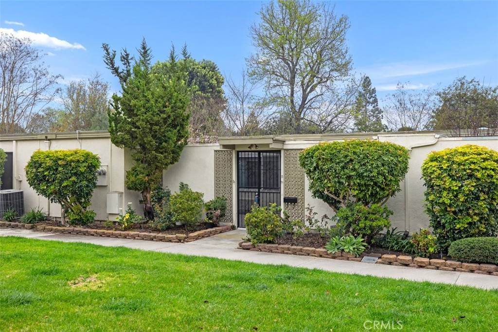 Laguna Woods, CA 92637,204 Avenida Majorca #B
