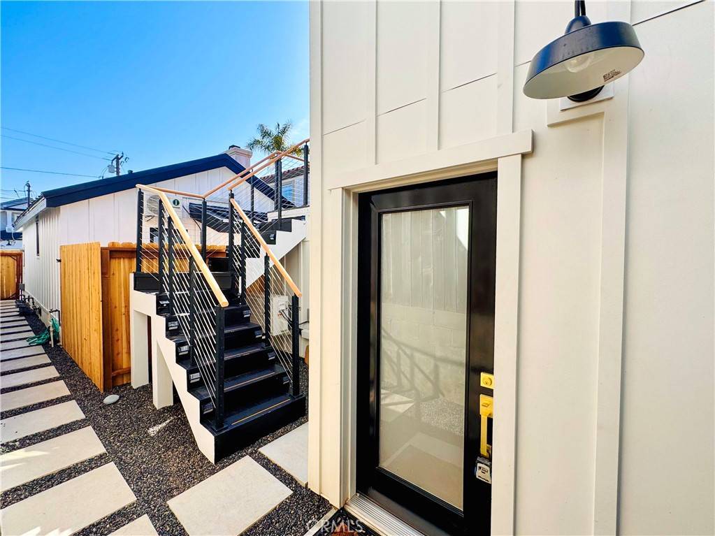 Redondo Beach, CA 90278,1105 B Stanford AVE