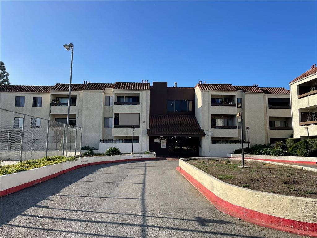 Santa Ana, CA 92701,700 W 3rd ST #C205