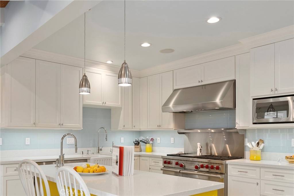 Newport Beach, CA 92663,609 Aldean PL