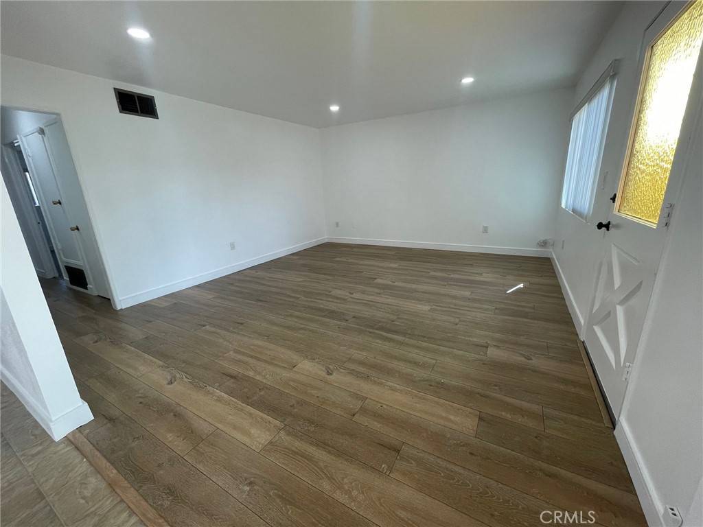 Huntington Beach, CA 92647,16531 Kellog #3