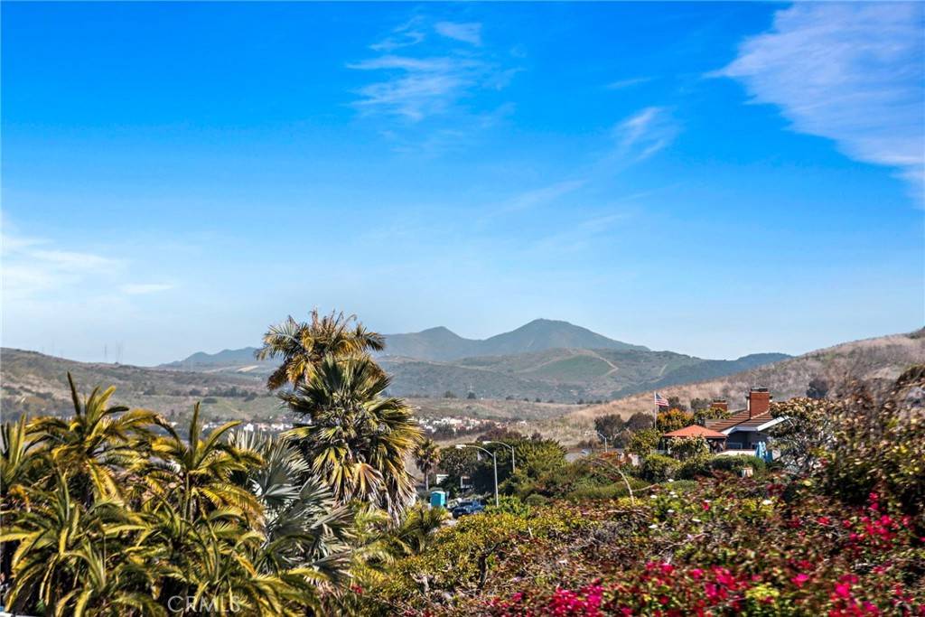 San Clemente, CA 92672,247 Calle Fiesta
