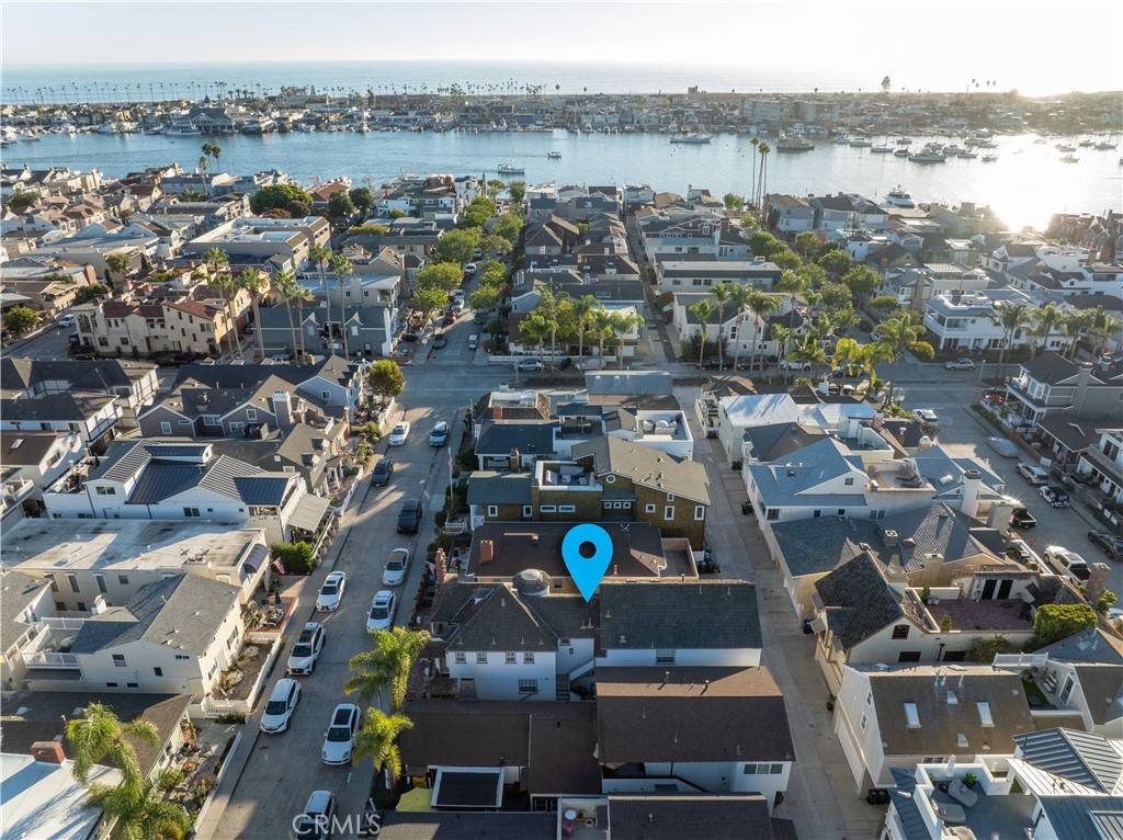 Newport Beach, CA 92662,211 Pearl AVE