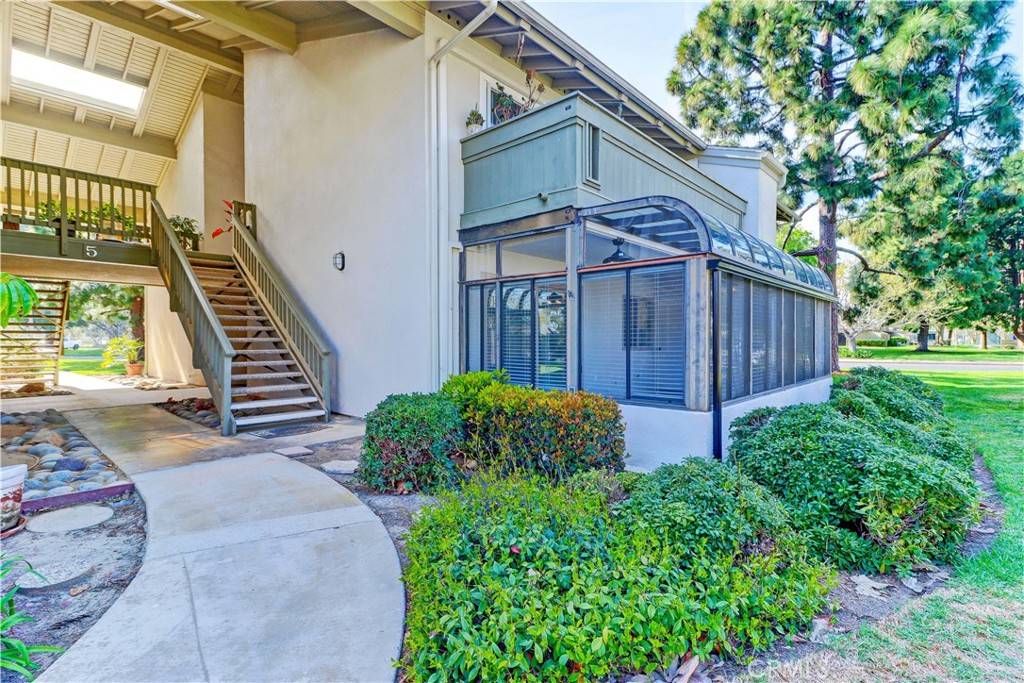 Huntington Beach, CA 92646,8777 Coral Springs CT #5B