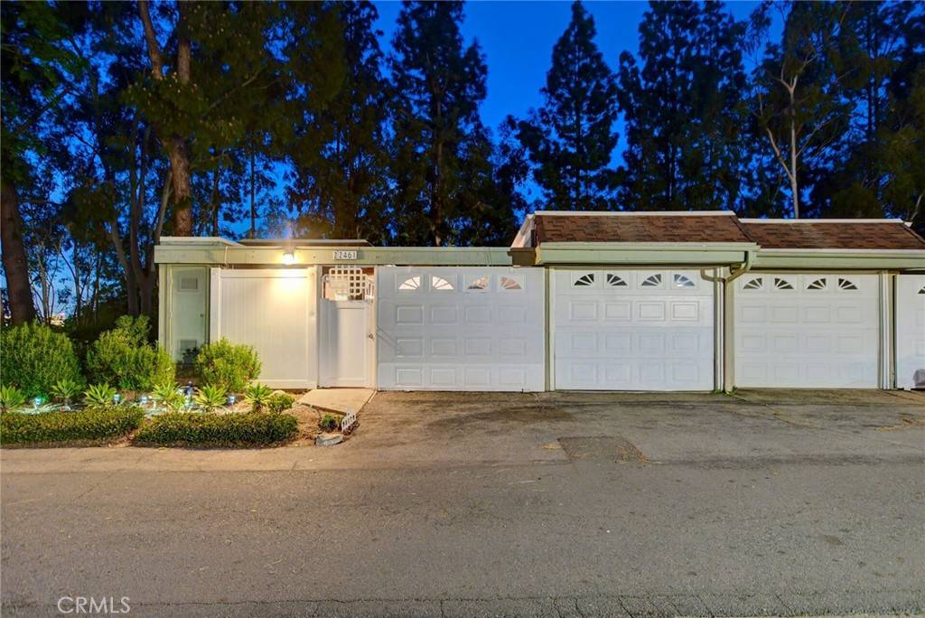 Laguna Hills, CA 92653,22461 Caminito Costa #20