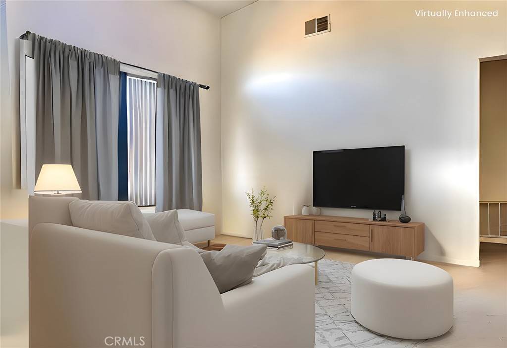Irvine, CA 92606,1706 Solvay Aisle #109