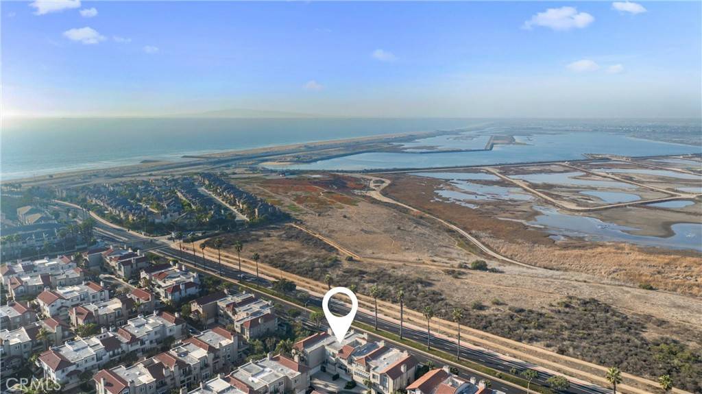 Huntington Beach, CA 92648,19243 Seabrook LN