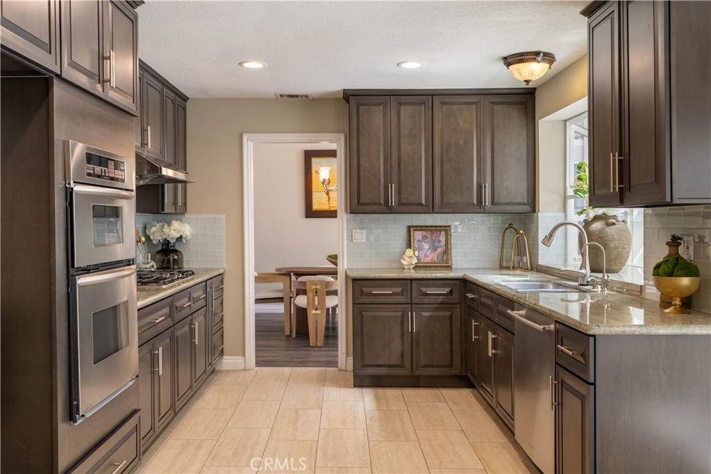 Yorba Linda, CA 92887,20420 Via Canarias