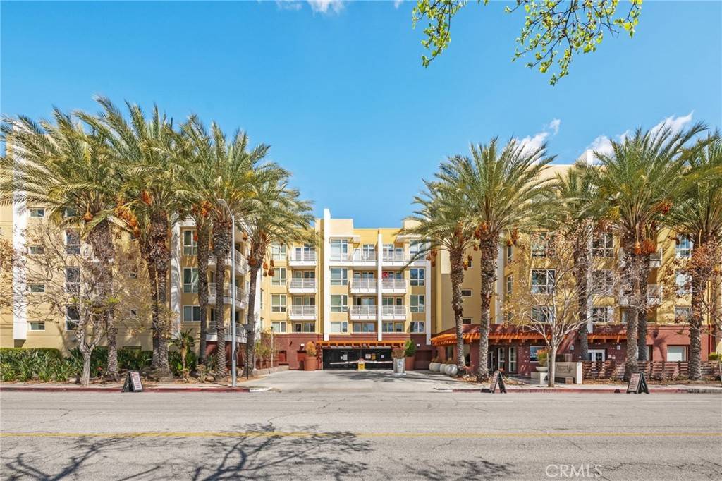 Woodland Hills, CA 91367,21301 Erwin ST #413