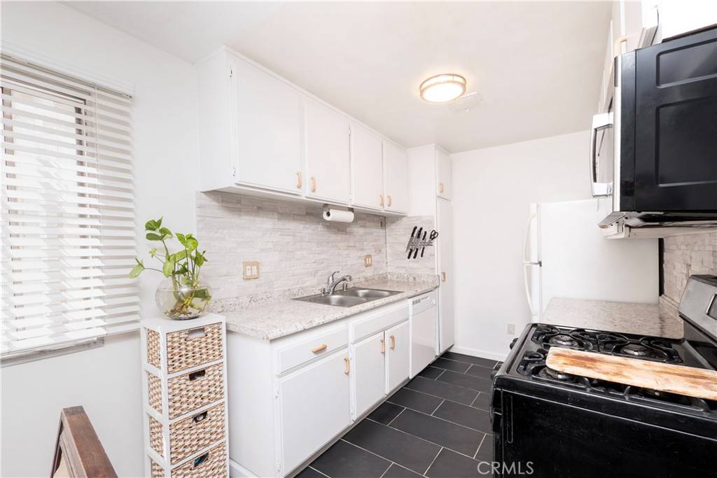North Hills, CA 91343,8655 Orion AVE #2