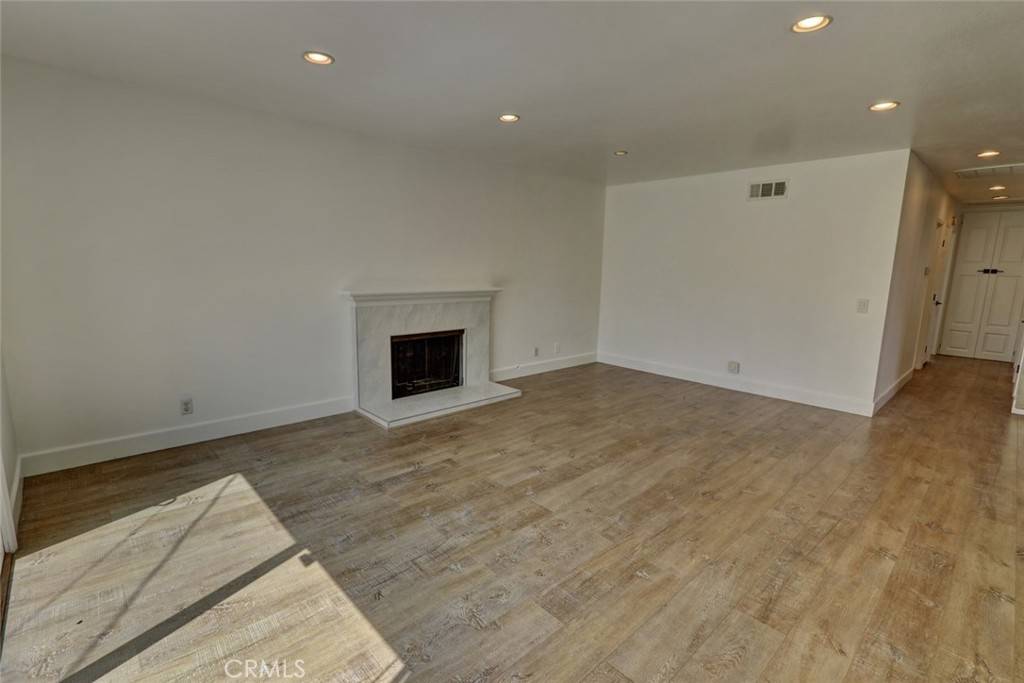 567 Traverse DR Costa Mesa, CA 92626