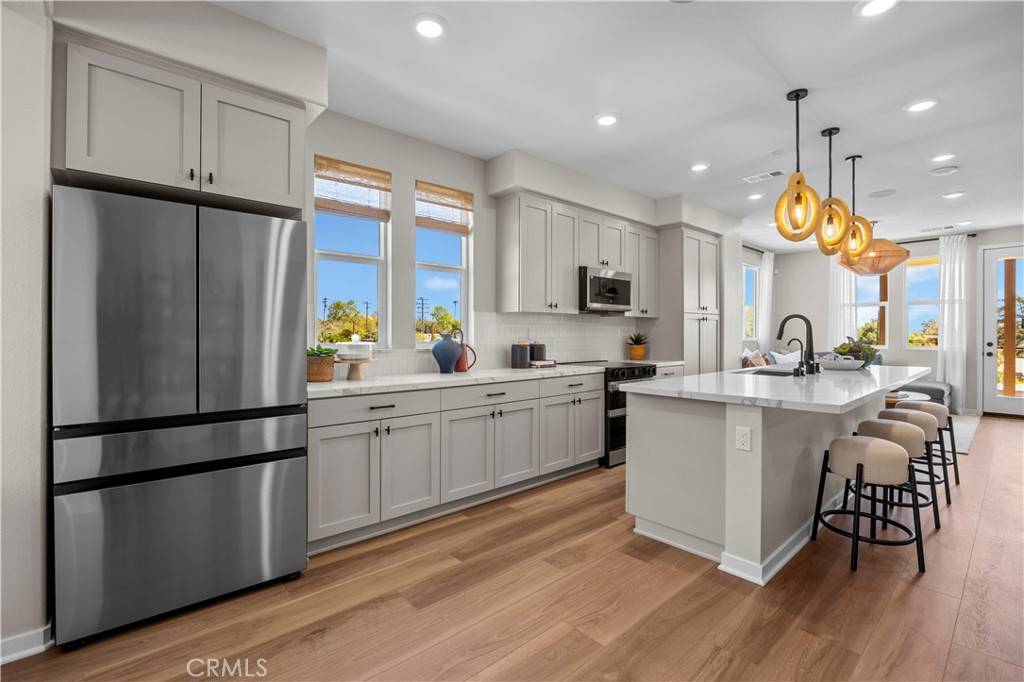 Claremont, CA 91711,181 Evergreen LN