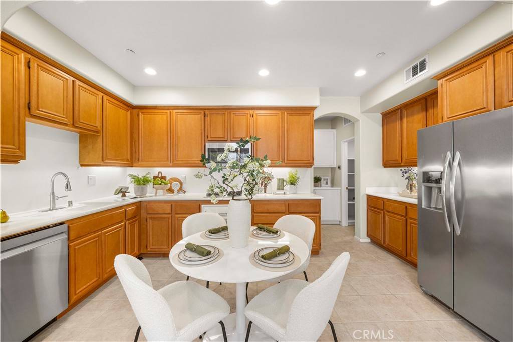 Irvine, CA 92602,85 Sapphire #45