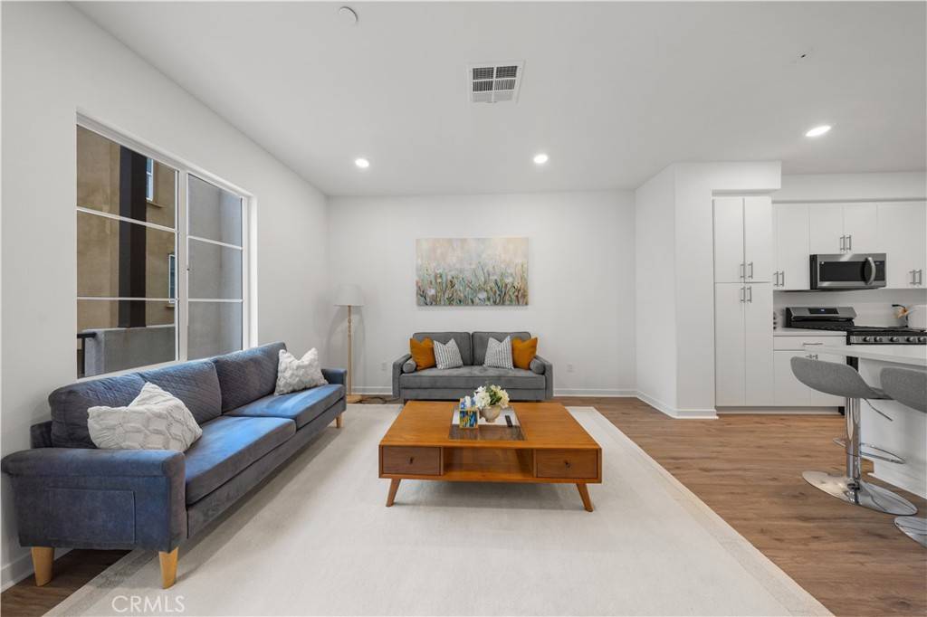 La Puente, CA 91744,677 Panorama LN