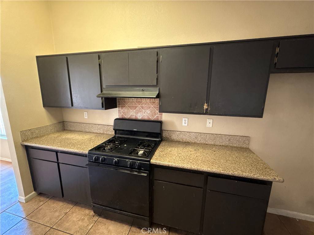 Adelanto, CA 92301,11224 Tamarisk RD