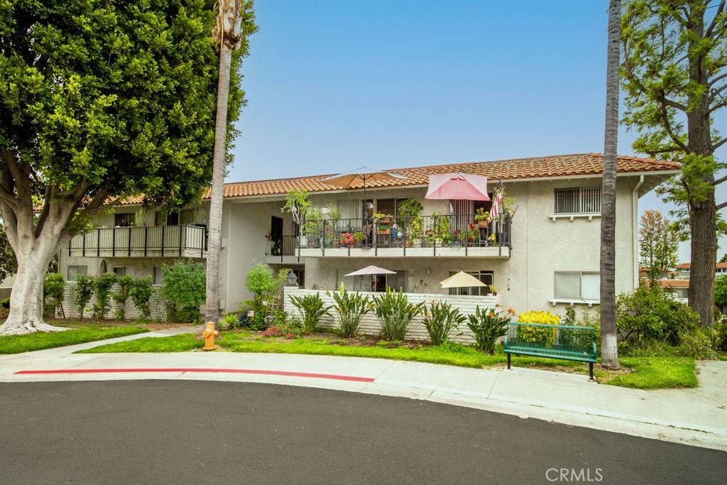 Laguna Woods, CA 92637,2266 Via Puerta #N