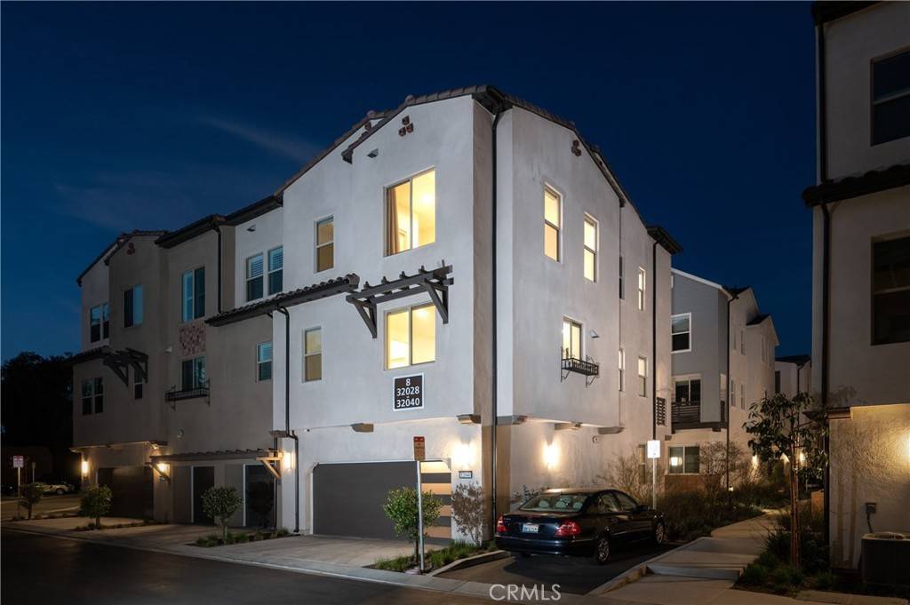 San Juan Capistrano, CA 92675,32040 Paseo Vienta