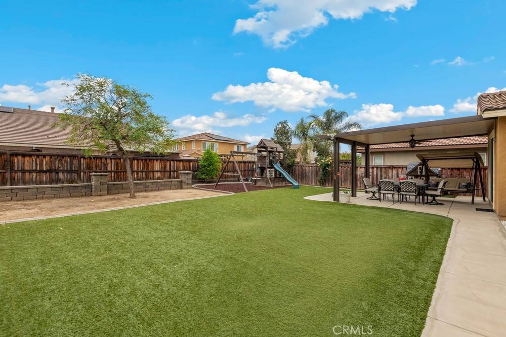 Menifee, CA 92585,28428 Fox Ridge