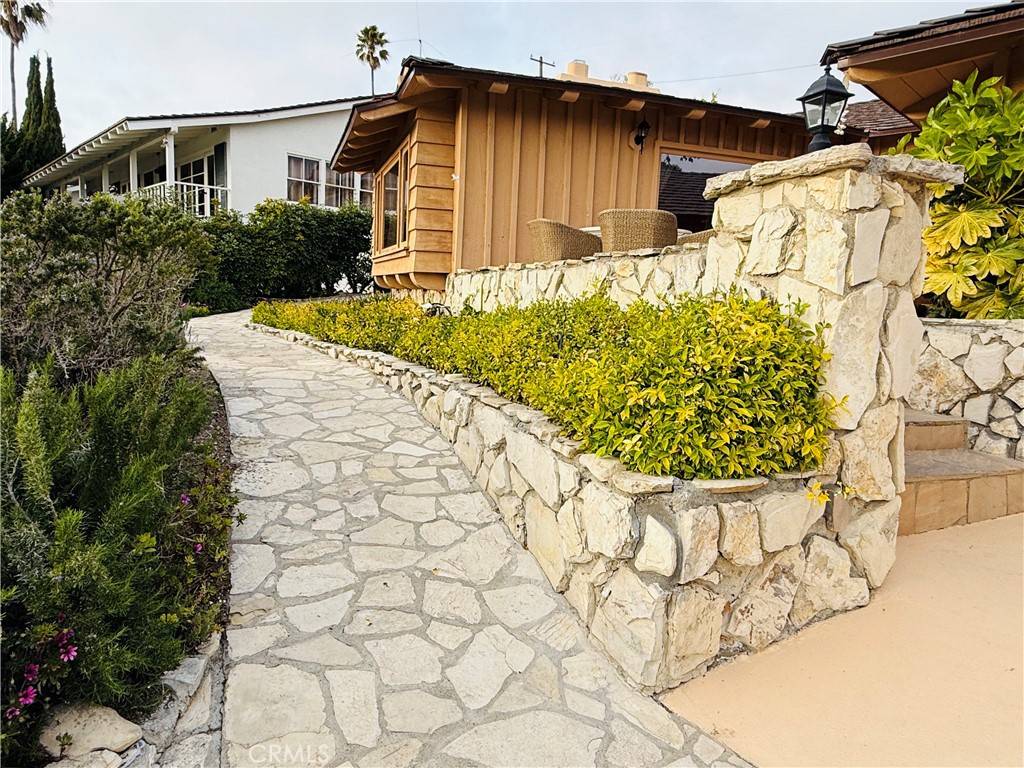 Palos Verdes Estates, CA 90274,2508 Via Amador