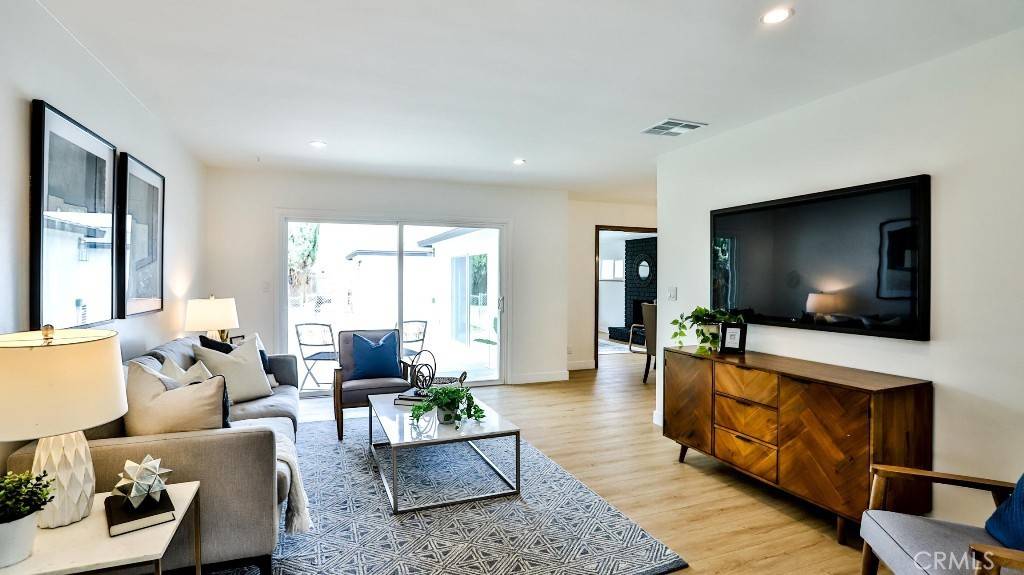 Downey, CA 90242,9097 Lyndora ST