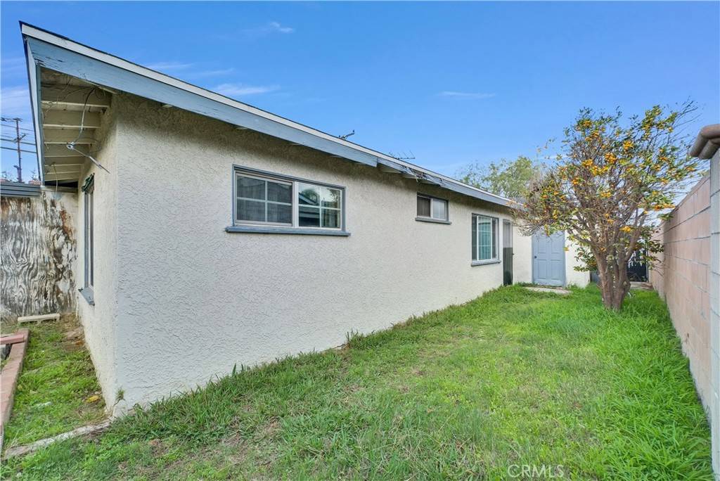 Santa Ana, CA 92704,1914 Center Street