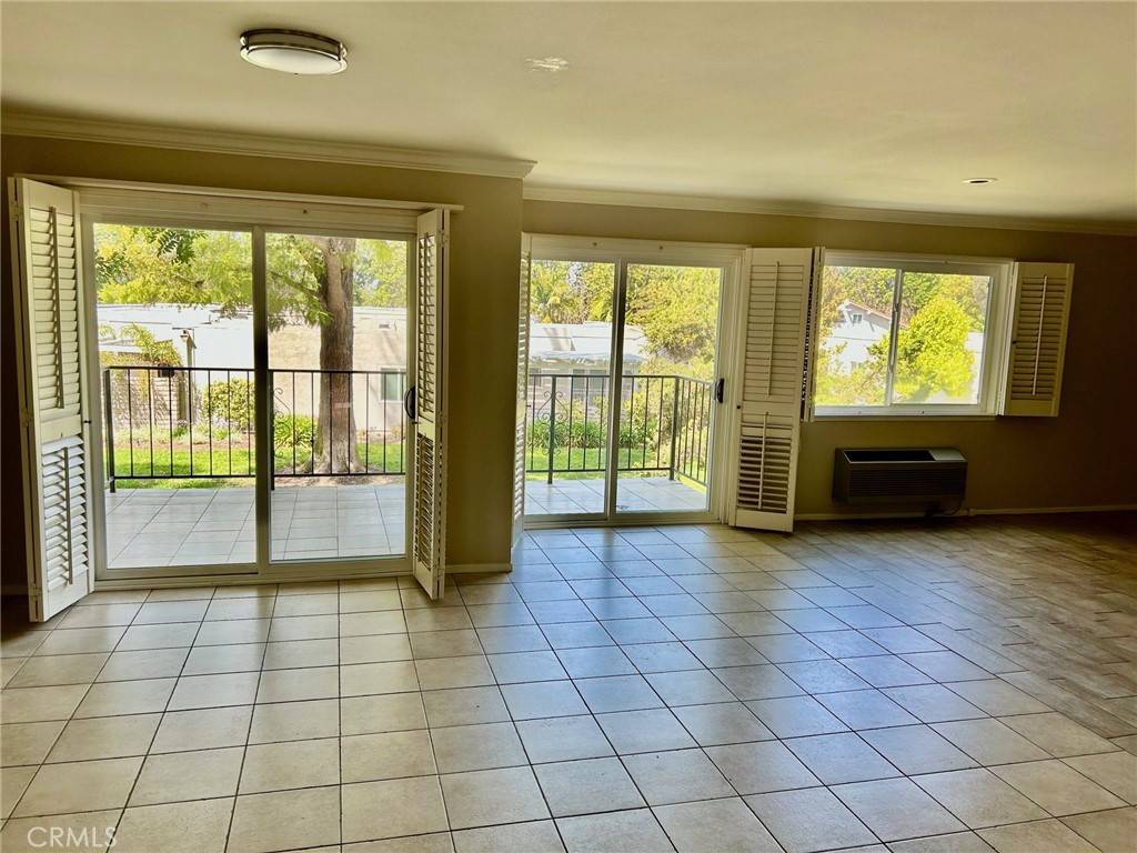 Laguna Woods, CA 92637,2370 Via Mariposa W #1B