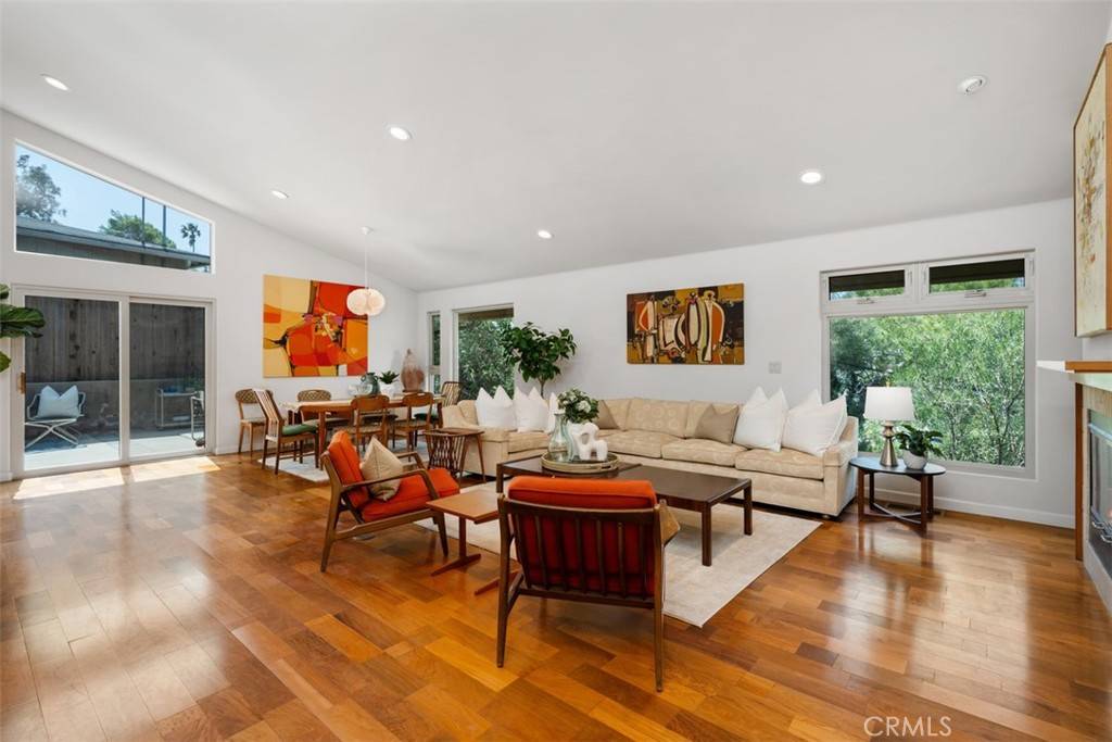 Los Angeles, CA 90039,2377 Silver Ridge AVE