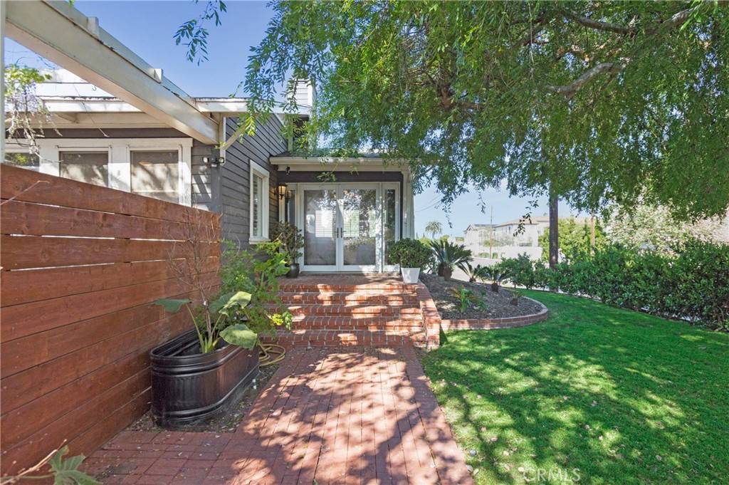 Costa Mesa, CA 92627,2197 Santa Ana