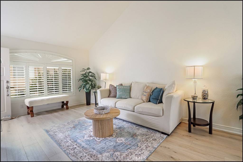 Aliso Viejo, CA 92656,58 Sandpiper LN