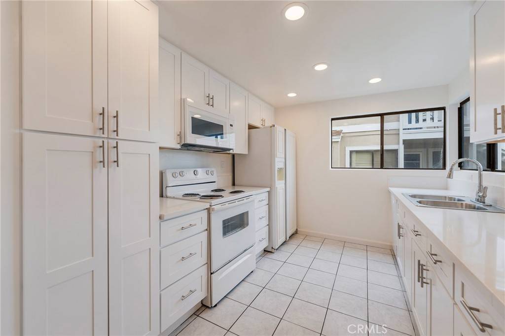 Irvine, CA 92618,263 Tarocco