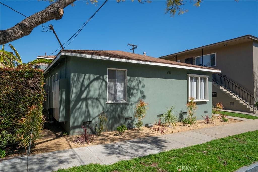 Long Beach, CA 90814,3009 E 3rd ST