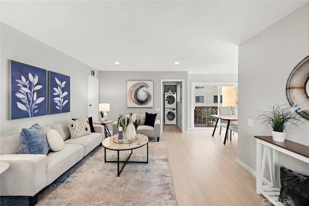 Mission Viejo, CA 92692,25865 Marguerite #5104