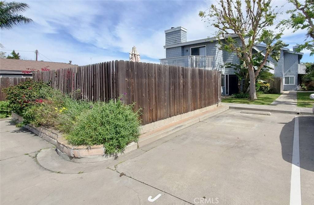 Costa Mesa, CA 92627,2512 Santa Ana AVE #9