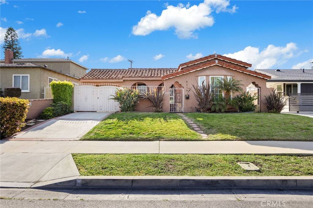 Inglewood, CA 90305,8319 S Van Ness AVE