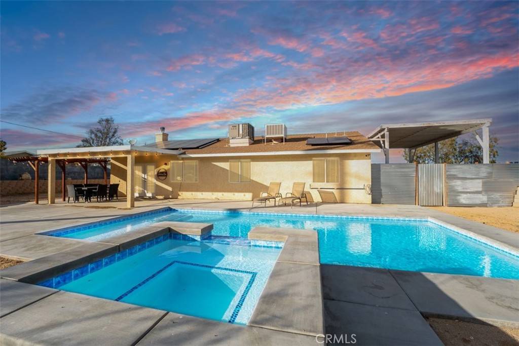 Joshua Tree, CA 92252,60205 Latham Trl