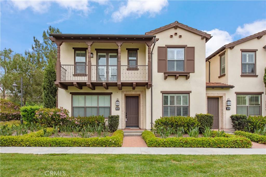 Irvine, CA 92602,126 Hayseed