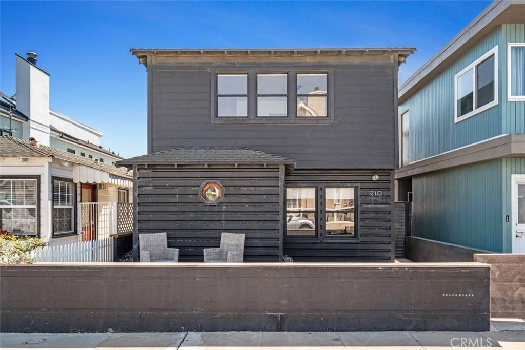 Newport Beach, CA 92663,210 39th ST