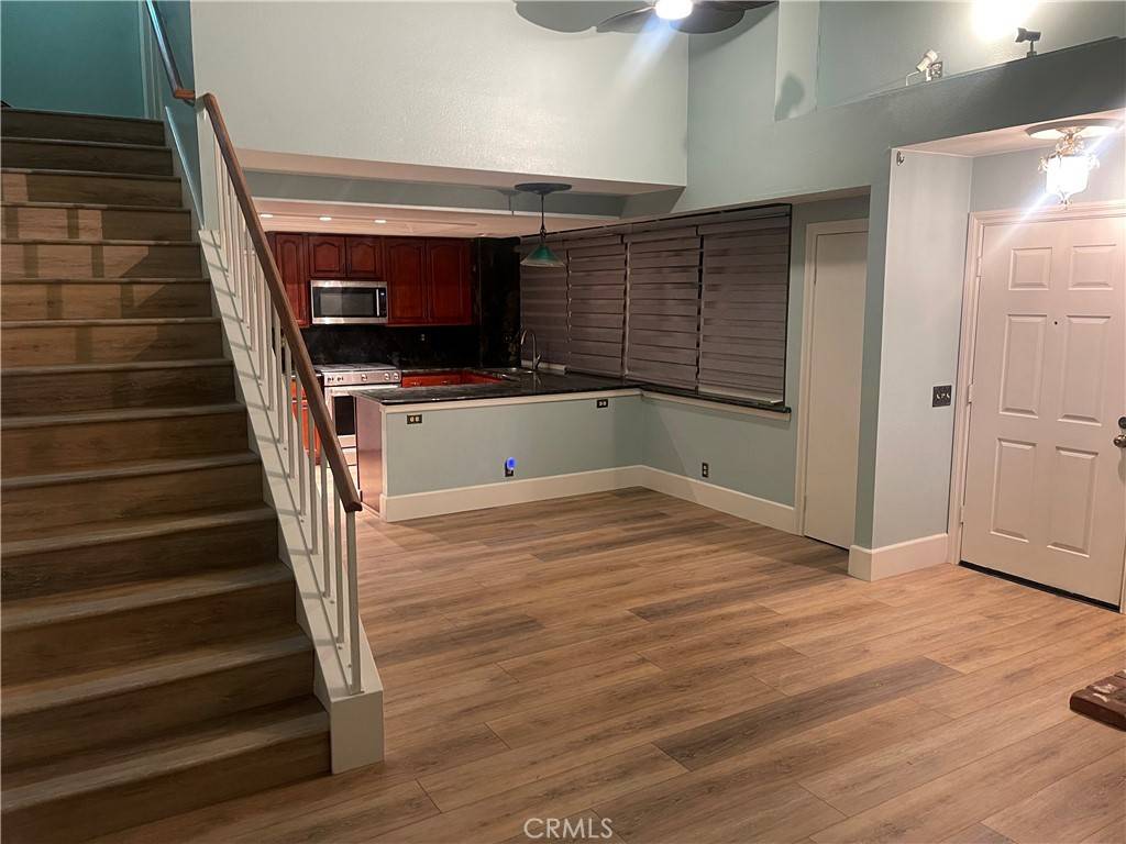 Lake Forest, CA 92630,21182 Deerpath