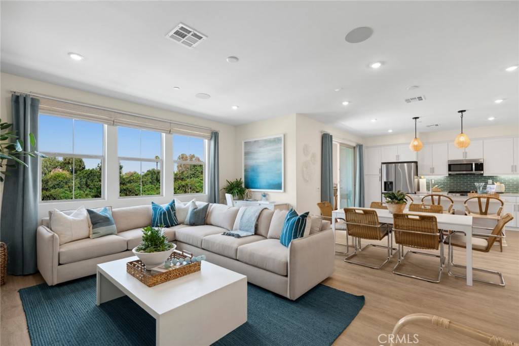 El Monte, CA 91732,12249 Mirasol LOOP #D