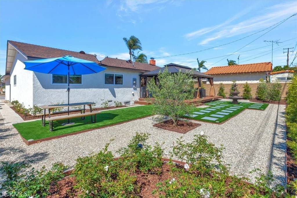 La Habra, CA 90631,300 Deanna ST