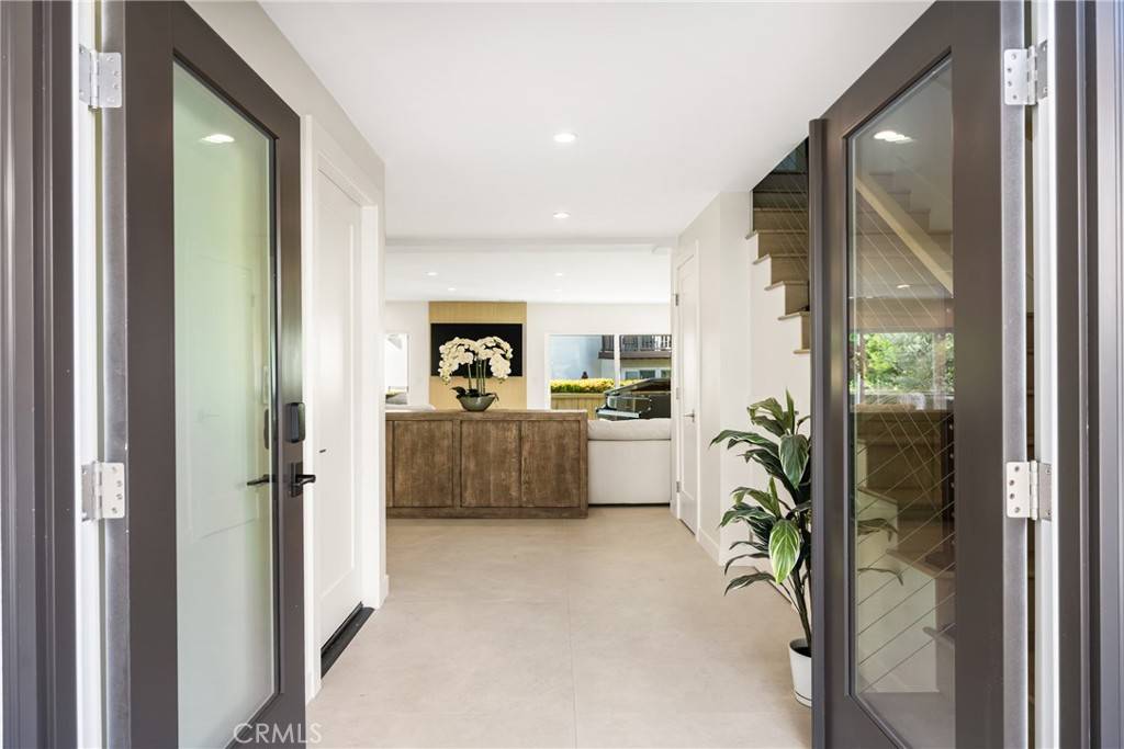 Newport Beach, CA 92660,835 AMIGOS WAY #16